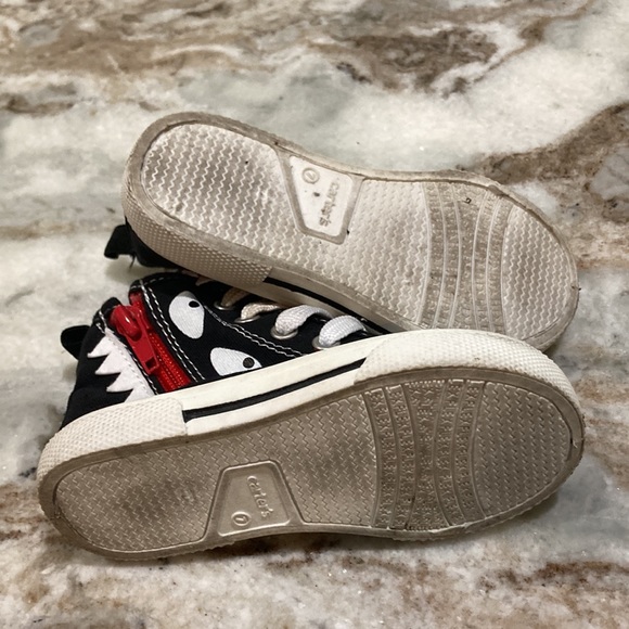 Carters sneakers. Size 7 little boy - Picture 4 of 5